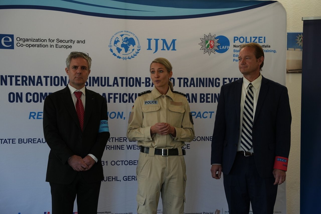 OSCE IJM SIMEX Bruhl 2025 Jean Benoit Manhes Christina Reinig hawn Kohl JPG 2025 10 EATP OSCE simulation training with European police Full Use